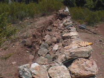 PARED PIEDRA (2)  CAMPO APEROS